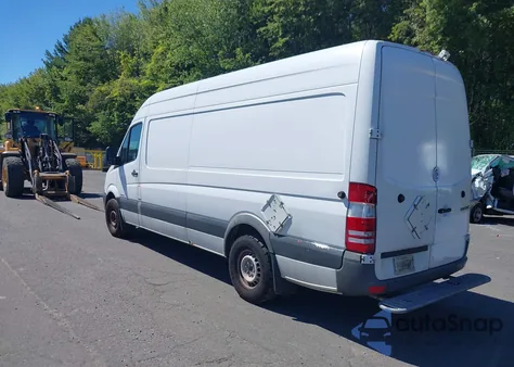 2014 Mercedes-Benz Sprinter 2500 High Roof z USA, uszkodzony, nr VIN WD3PE8DE2E5828155